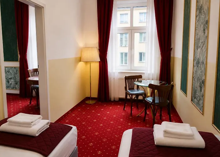 Viki Hotel 3*