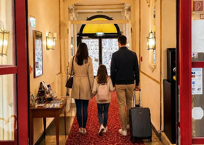 Viki Hotel 3*
